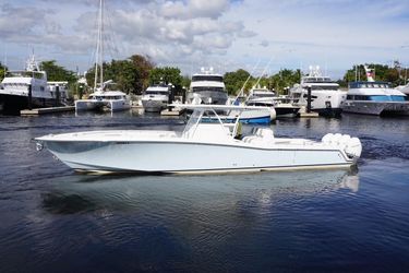 42' Invincible 2022 Yacht For Sale
